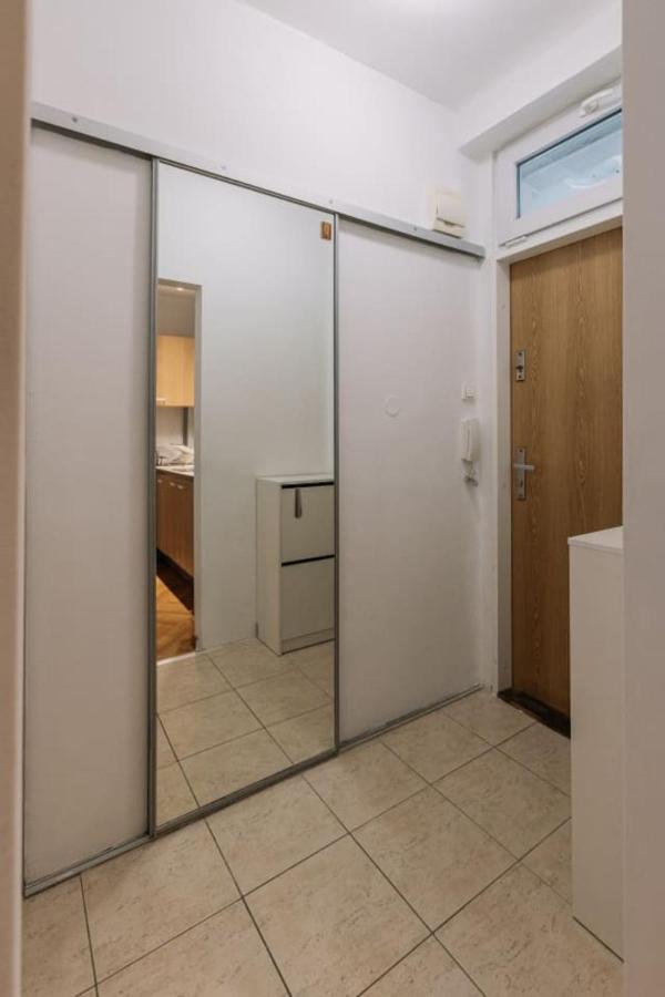 Ferienwohnung Stadiumside Studio Pressburg Exterior foto